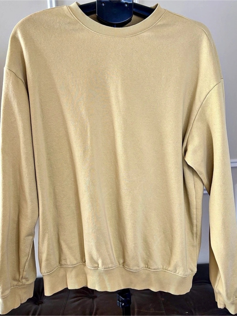 Pale Yellow H&M Loose Fit Crewneck Sweatshirt with Ribbed Cuffs & Loose Fit